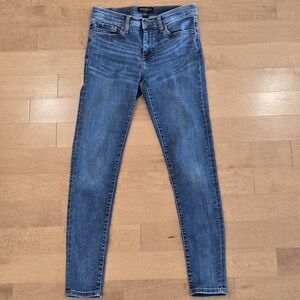 BANANA REPUBLIC HIGH RISE SKINNY SCULPT JEANS MEDIUM LIGHT WASH SZ. 2